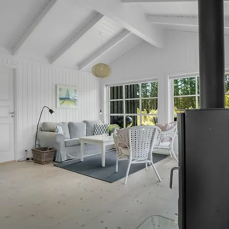 Ljupco - 950m From The Sea By Interhome